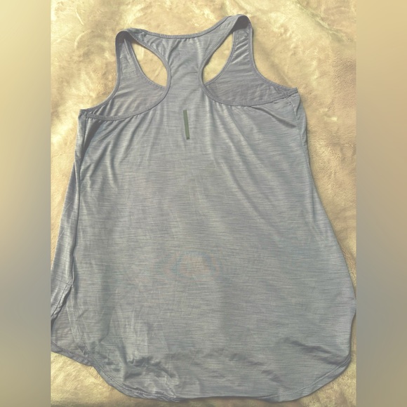 Reebok workout tank - Picture 2 of 2